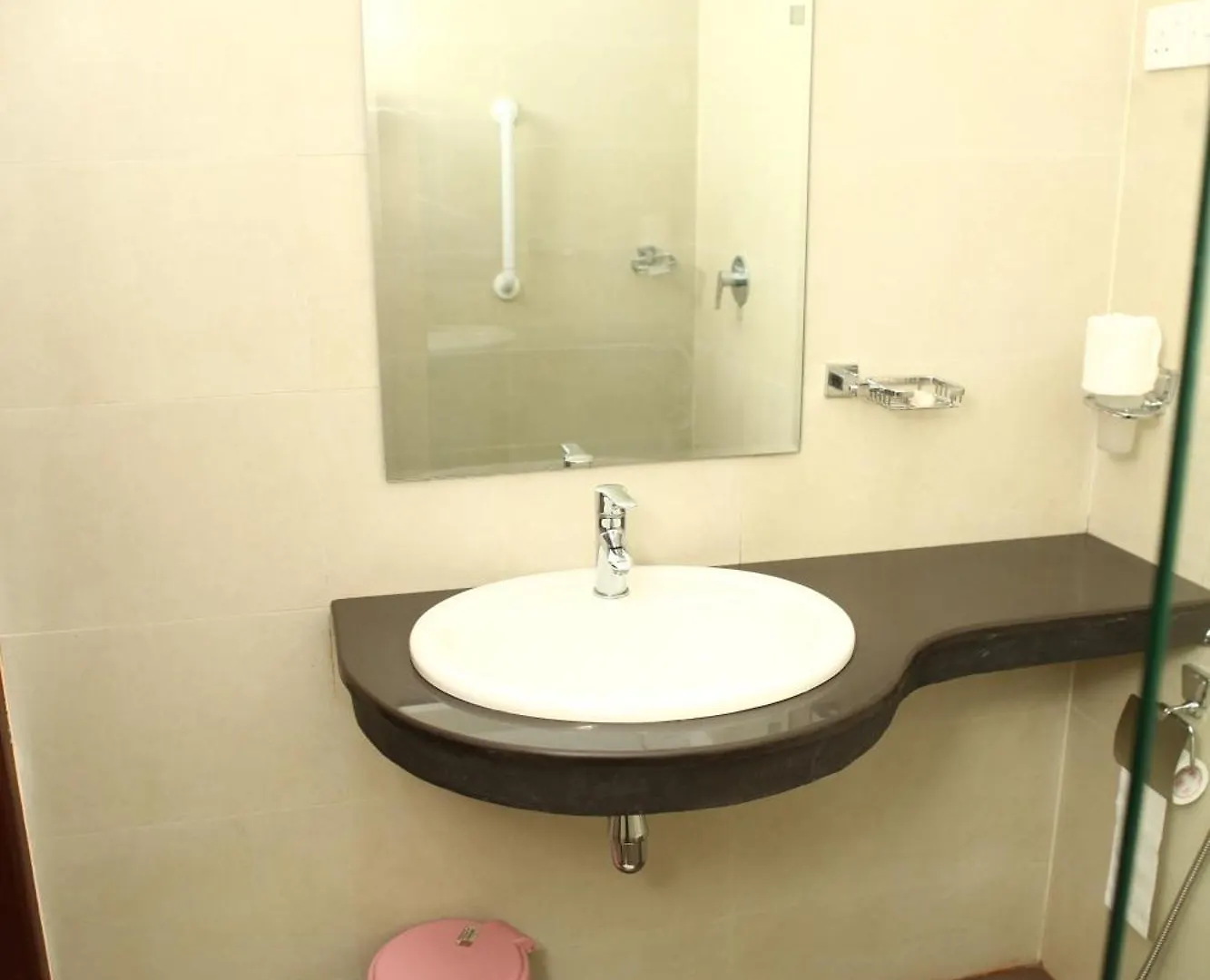 The Kandy Club Hotel Guest house